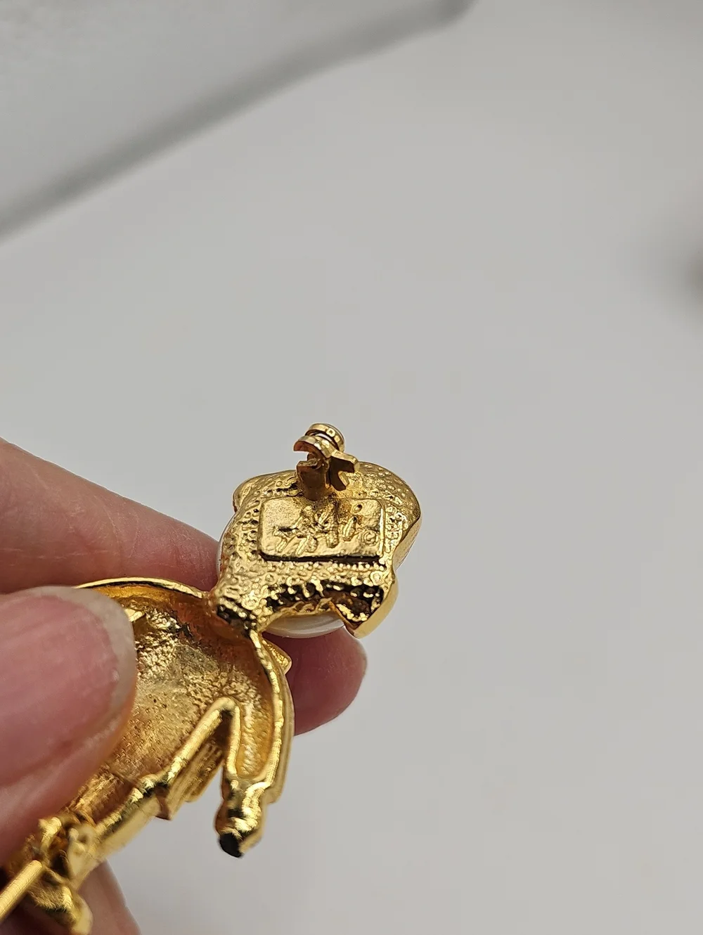 AAI Gold Pearl-Head Kids Pin Brooch - Gold